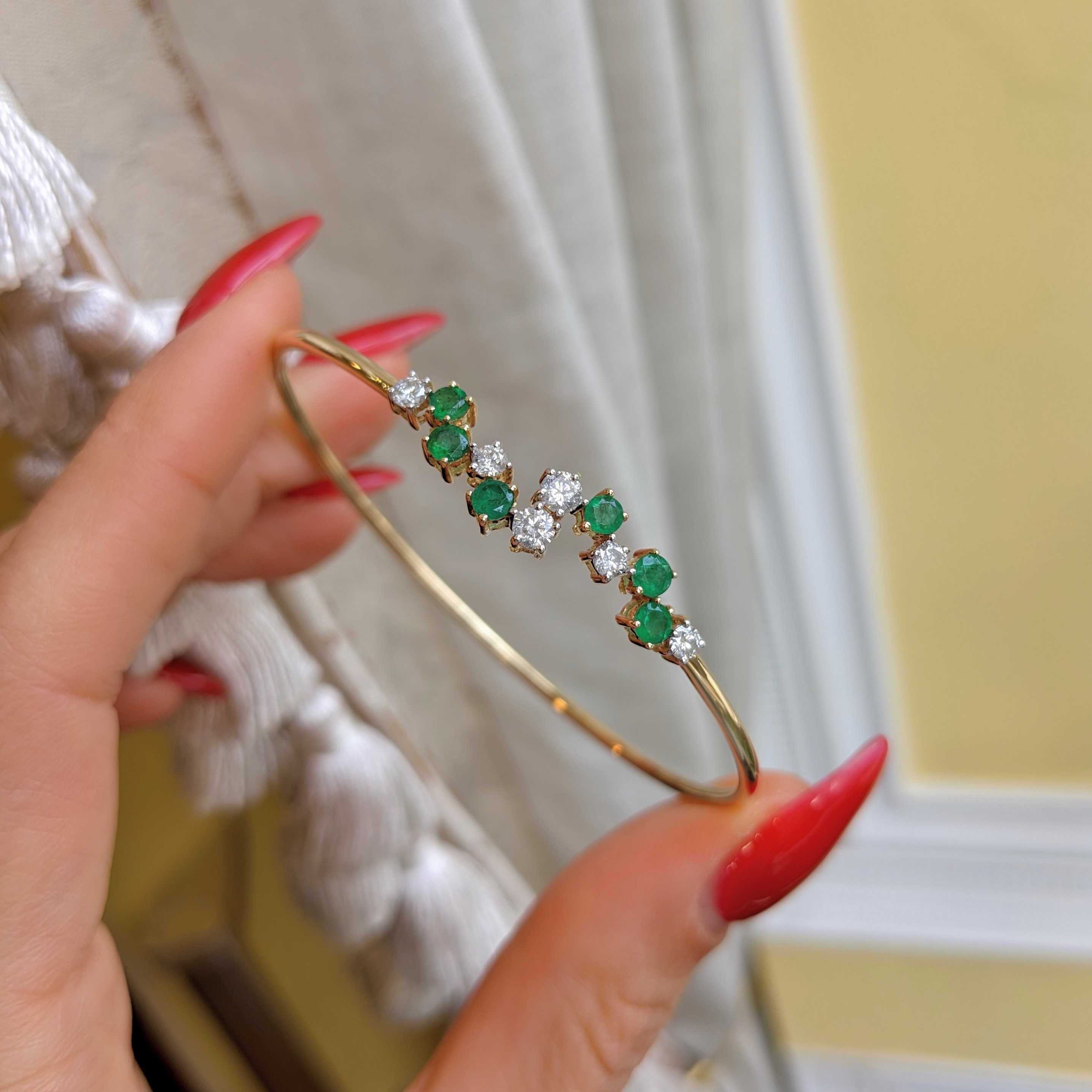 14 KT yellow Gold bracelet w/71MM round emeralds.Size high quality 7.25”length- Weight 3.1