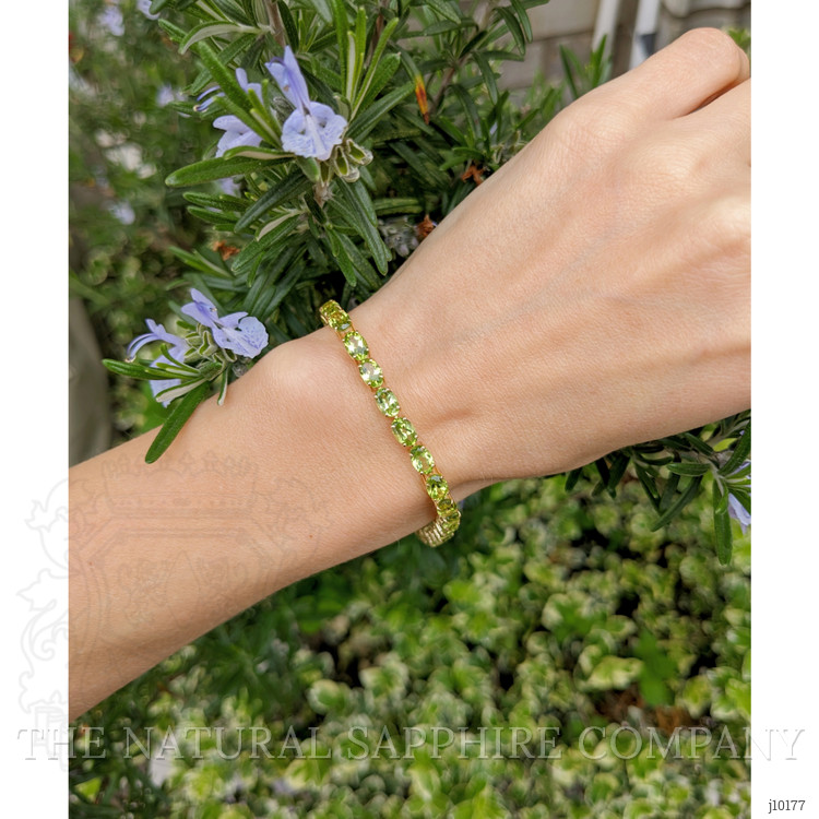 12.72 Ct.Tw. Peridot Tennis/Riviere Bracelet, 18K Yellow Gold