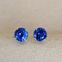 1.58 Ct.Tw. Sapphire 14K Yellow Gold earring