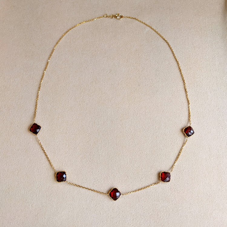 14.00 Ct. Garnet Bezel Necklace, 14K Yellow Gold