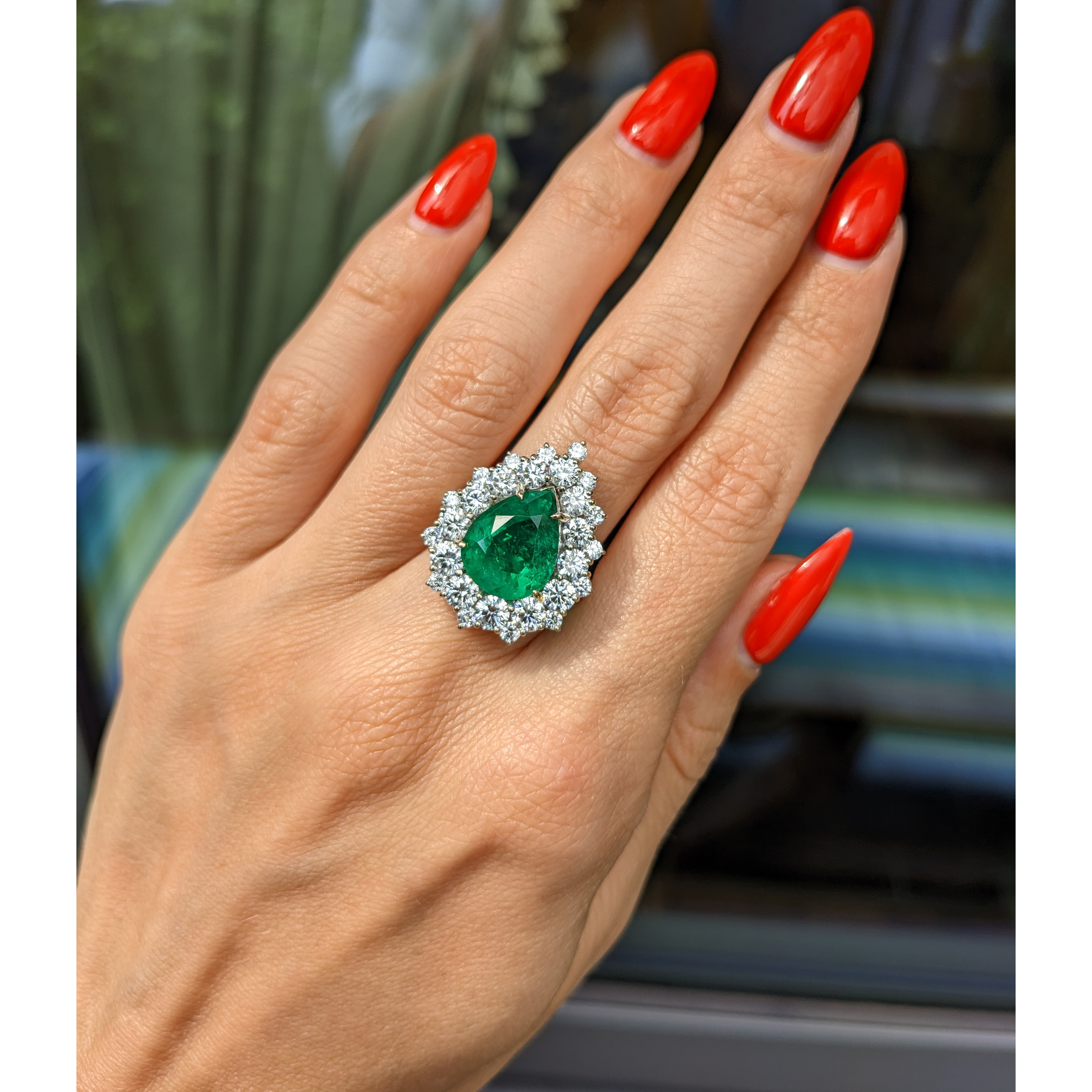 Zambian Emerald, Pear Cut , For Rings And Jewelry Size, Loose sale Gemstone - 1.90 carats