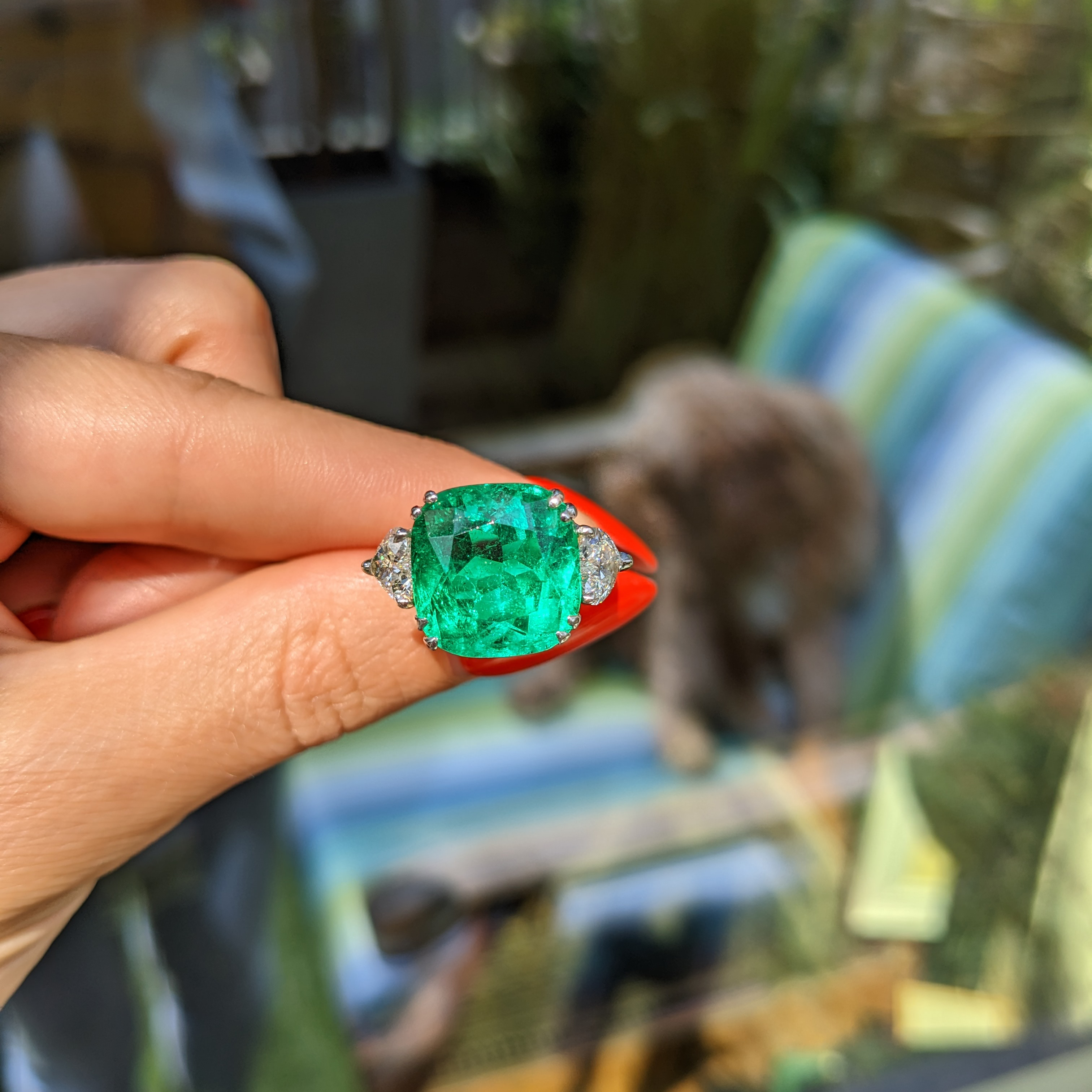 10k emerald outlet cushion ring