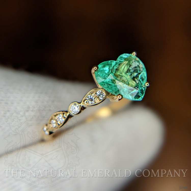 1.26 Ct. Emerald Natural Diamond Pave Ring, 18K Yellow Gold