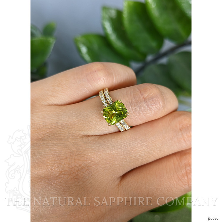 2.07 Ct. Green Peridot and Natural Diamond Pave Ring, 18K Yellow Gold