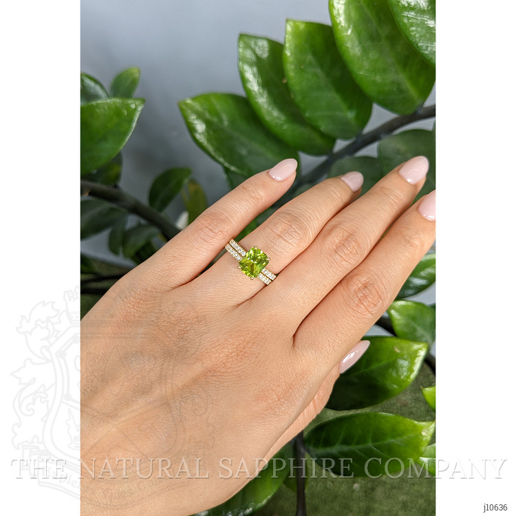 2.07 Ct. Green Peridot and Natural Diamond Pave Ring, 18K Yellow Gold