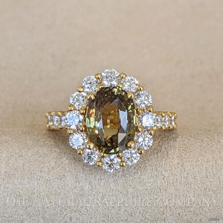 3.19 Ct. Alexandrite Natural Diamond Antique Style Ring, 18K Yellow Gold