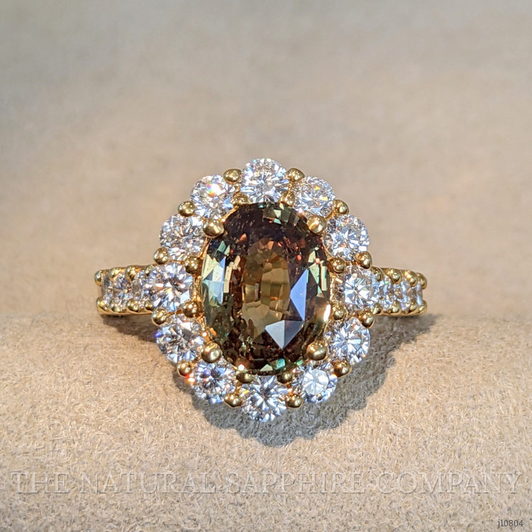 3.19 Ct. Alexandrite Natural Diamond Antique Style Ring, 18K Yellow Gold
