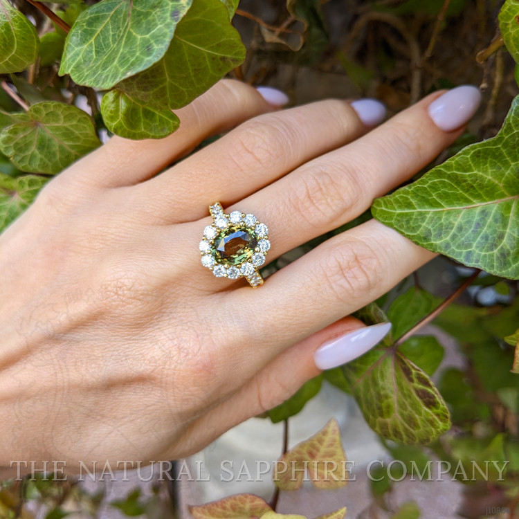 3.19 Ct. Alexandrite Natural Diamond Antique Style Ring, 18K Yellow Gold