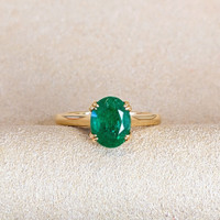 1.30 Ct. Emerald 18K Yellow Gold ring