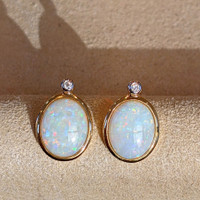 2.97 Ct.Tw. Opal 14K Yellow Gold earring