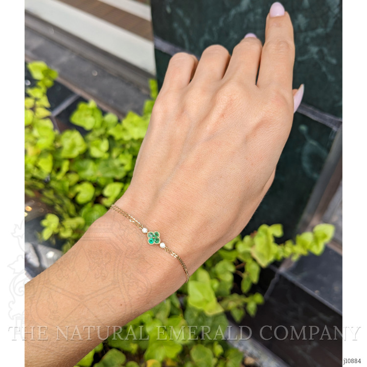 0.15 Ct.Tw. Emerald Natural Diamond Bezel Bracelet, 14K Yellow Gold