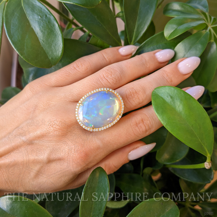 9.92 Ct. Opal Natural Diamond Antique Style Ring, 18K Yellow Gold