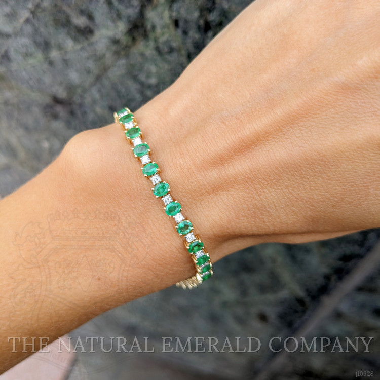 4.82 Ct.Tw. Emerald and Natural Diamond Pave Bracelet, 14K Yellow Gold