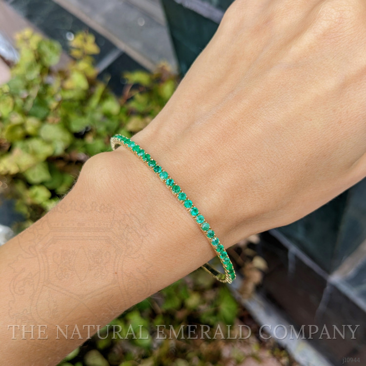 2.02 Ct.Tw. Emerald Bangle Bracelet, 14K Yellow Gold