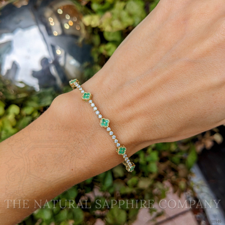 0.29 Ct.Tw. Emerald Natural Diamond Bangle Bracelet, 14K Yellow Gold