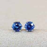 1.30 Ct.Tw. Sapphire Platinum 950 earring