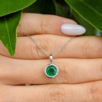 0.95 Ct. Emerald Platinum 950 pendant