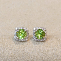 Peridot 14K White Gold earring