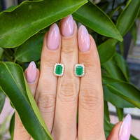 1.14&nbsp;Ct.Tw.Total Carat Weight Emerald and Natural Diamond Studs Earrings, 14K Yellow Gold Life Style