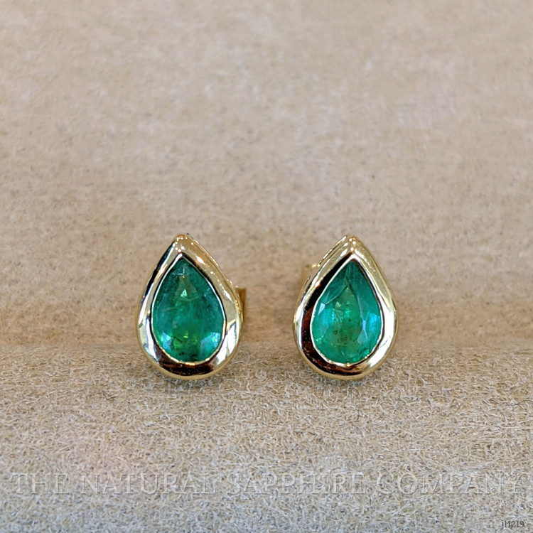 0.66 Ct.Tw. Emerald Studs Earrings, 14K Yellow Gold