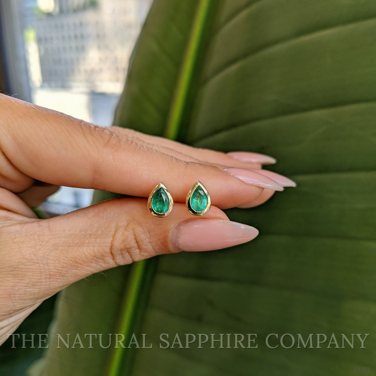 0.66 Ct.Tw. Emerald Studs Earrings, 14K Yellow Gold