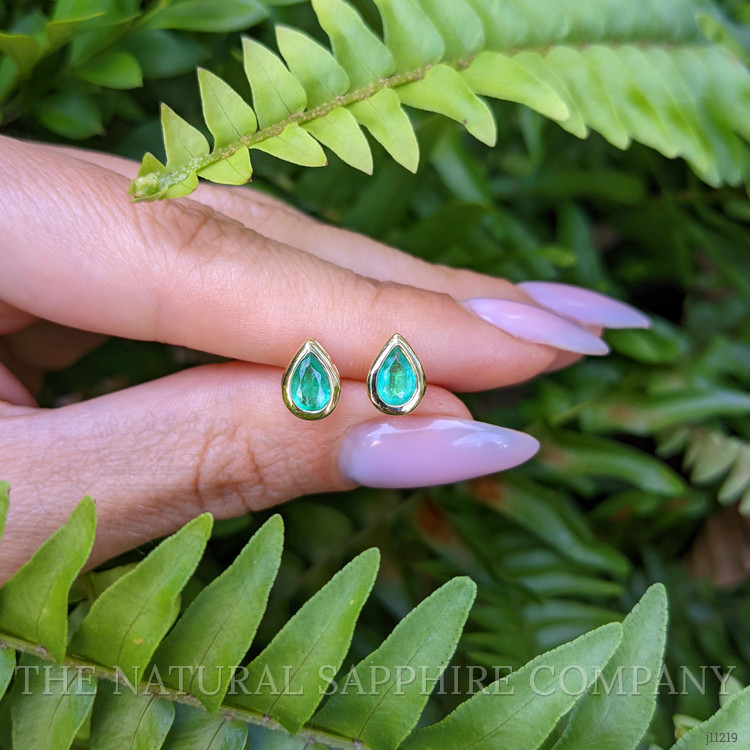 0.66 Ct.Tw. Emerald Studs Earrings, 14K Yellow Gold