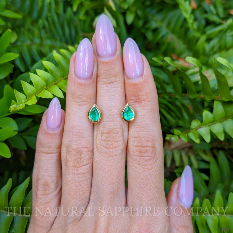 0.66 Ct.Tw. Emerald Studs Earrings, 14K Yellow Gold