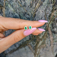 0.27&nbsp;Ct.Tw.Total Carat Weight Emerald and Natural Diamond Studs Earrings, 14K Yellow Gold Life Style
