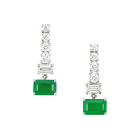 1.11 Ct.Tw. Emerald 14K White Gold earring