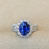 3.03 Ct. Sapphire 18K White Gold ring