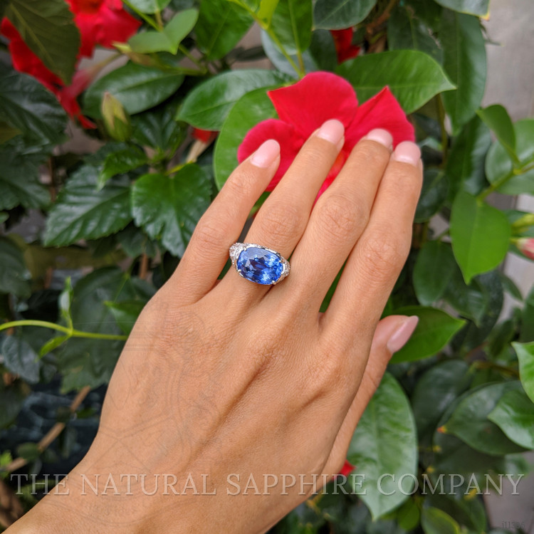 9.07 Ct. Blue Sapphire and Natural Diamond Antique Style Ring, 14K Yellow Gold