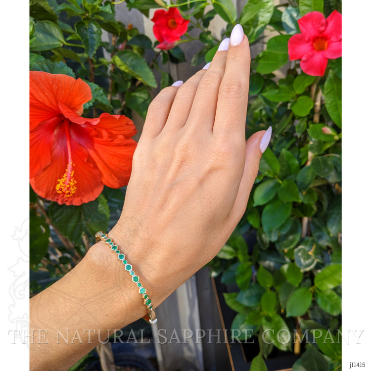 0.62 Ct.Tw. Emerald Emerald Bezel Bracelet, 14K Yellow Gold