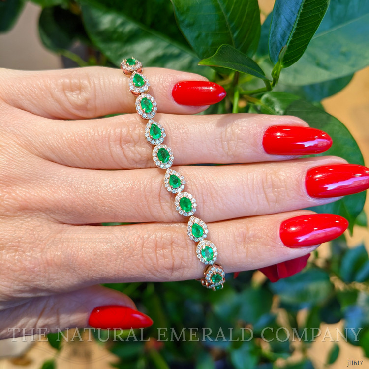 3.22 Ct.Tw. Emerald Natural Diamond Halo Bracelet, 18K Yellow Gold