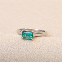 1.18 Ct. Emerald Solitaire Ring, Platinum 950 Image