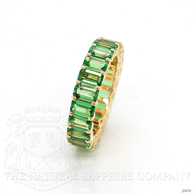 5.30 Ct. Tsavorite Garnet Accent Stones Ring, 18K Yellow Gold