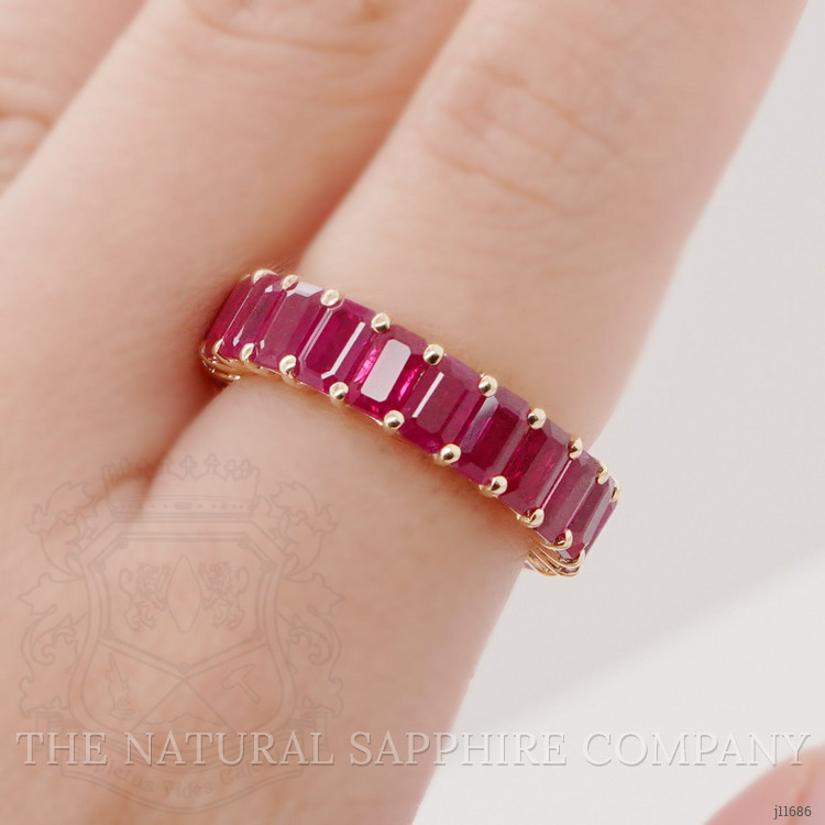 7.18 Ct. Pinkish Red Ruby Accent Stones Ring, 18K Yellow Gold