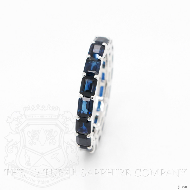 4.77 Ct. Blue Sapphire Accent Stones Ring, 18K Rose Gold