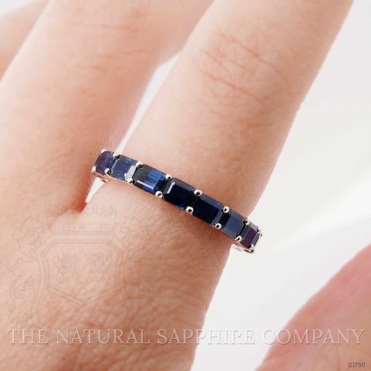 4.77 Ct. Blue Sapphire Accent Stones Ring, 18K Rose Gold
