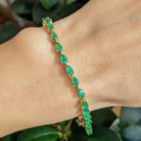 5.42 Ct.Tw. Emerald 14K Yellow Gold bracelet