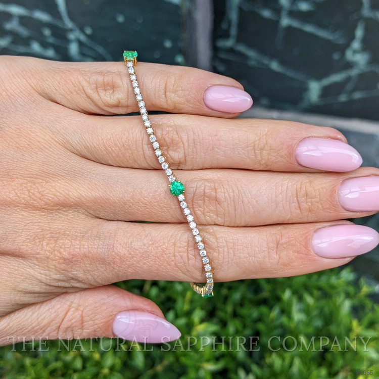 1.15 Ct.Tw. Emerald and Natural Diamond Tennis/Line Bracelet, 14K Yellow Gold