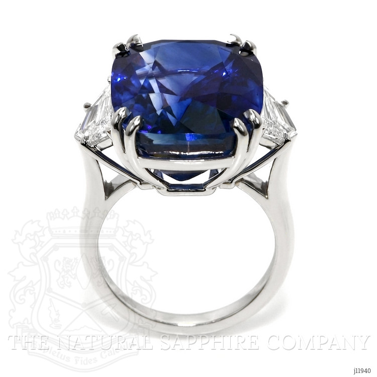 27.61 Ct. Blue Sapphire and Natural Diamond Solitaire Ring, Platinum 950