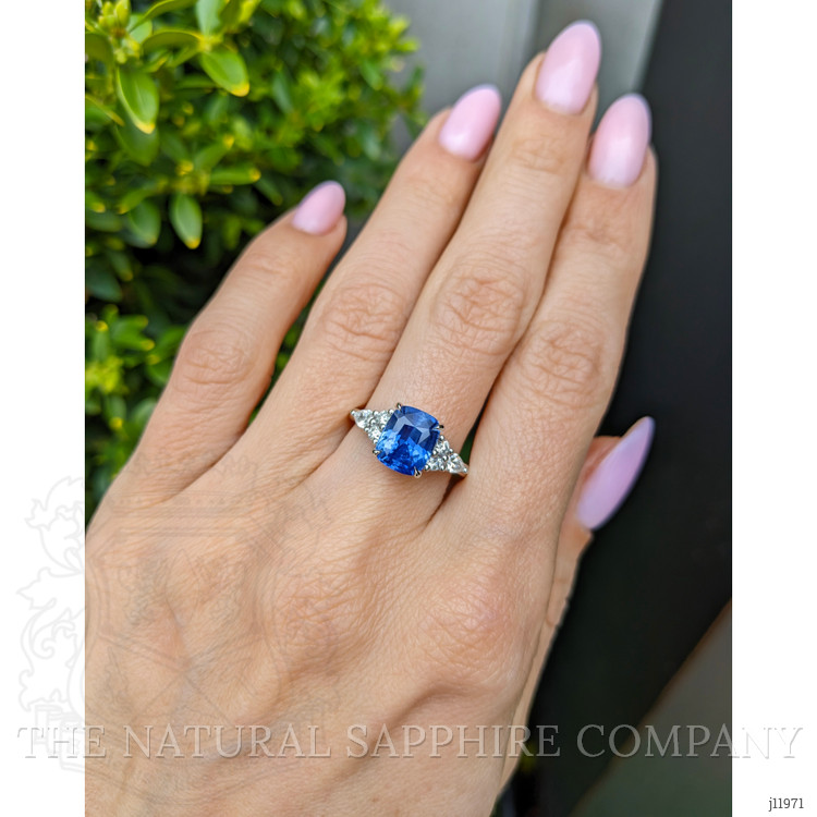 3.14 Ct. Blue Sapphire and Natural Diamond Multi Stone Ring, Platinum 950
