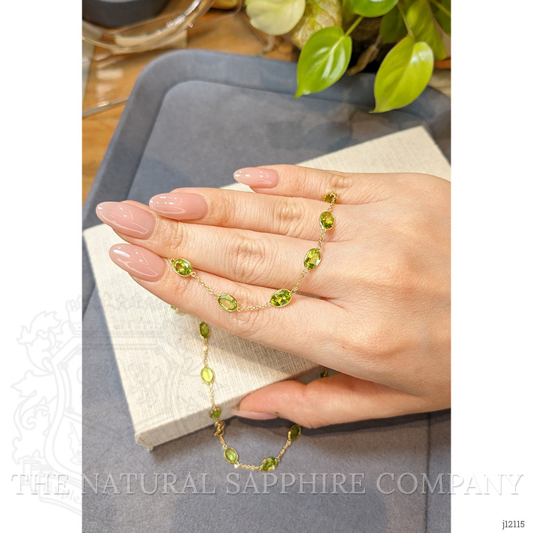 19.60 Ct. Yellowish Green Peridot Bezel Necklace, 18K Yellow Gold