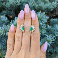 0.82&nbsp;Ct.Tw.Total Carat Weight Emerald and Natural Diamond Studs Earrings, 14K Yellow Gold Life Style
