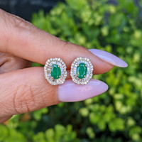 0.95&nbsp;Ct.Tw.Total Carat Weight Emerald and Natural Diamond Studs Earrings, 14K Yellow Gold Life Style