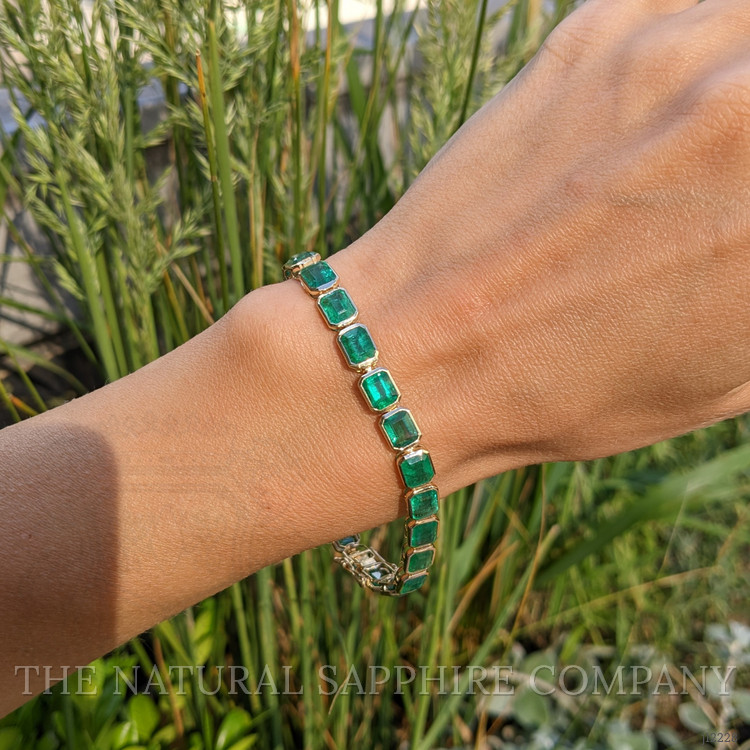 18.41 Ct.Tw. Emerald Bezel Bracelet, 14K Yellow Gold