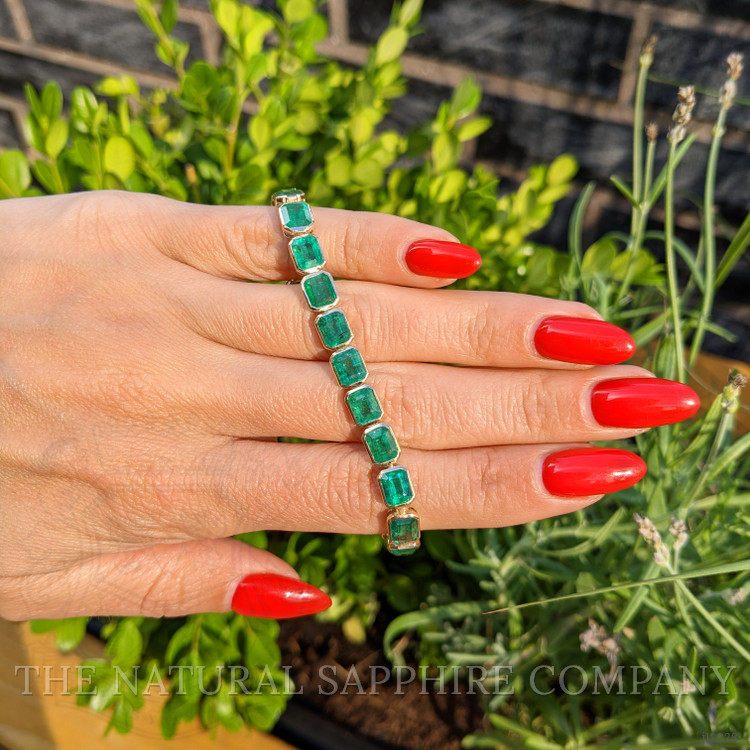 18.41 Ct.Tw. Emerald Bezel Bracelet, 14K Yellow Gold