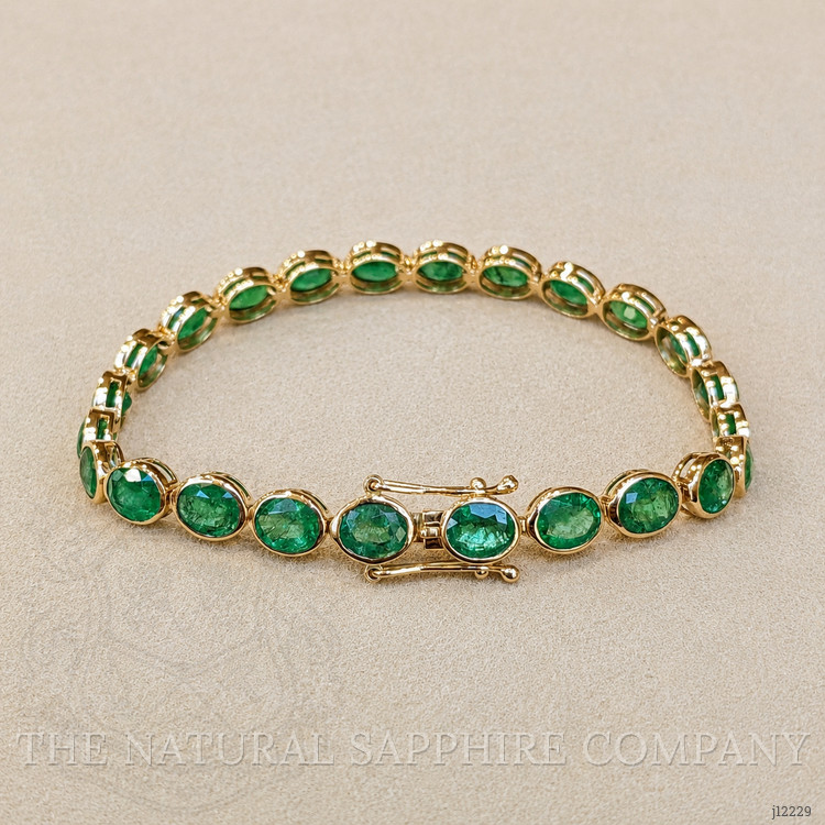 13.86 Ct.Tw. Emerald Bezel Bracelet, 14K Yellow Gold