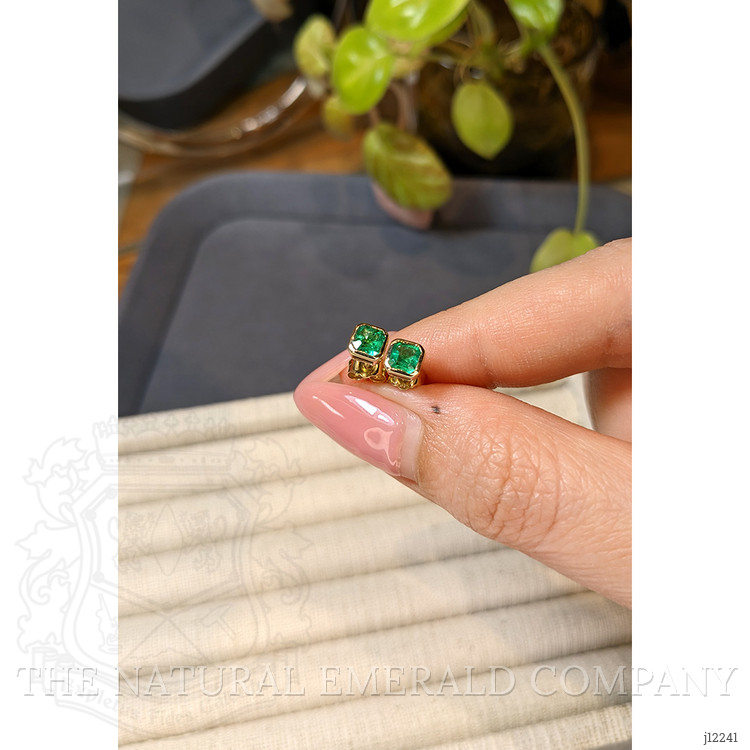 0.54 Ct.Tw. Emerald Studs Earrings, 14K Yellow Gold