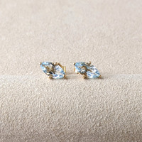 0.93&nbsp;Ct.Tw.Total Carat Weight Blue Aquamarine Studs Earrings, 18K Yellow Gold Life Style